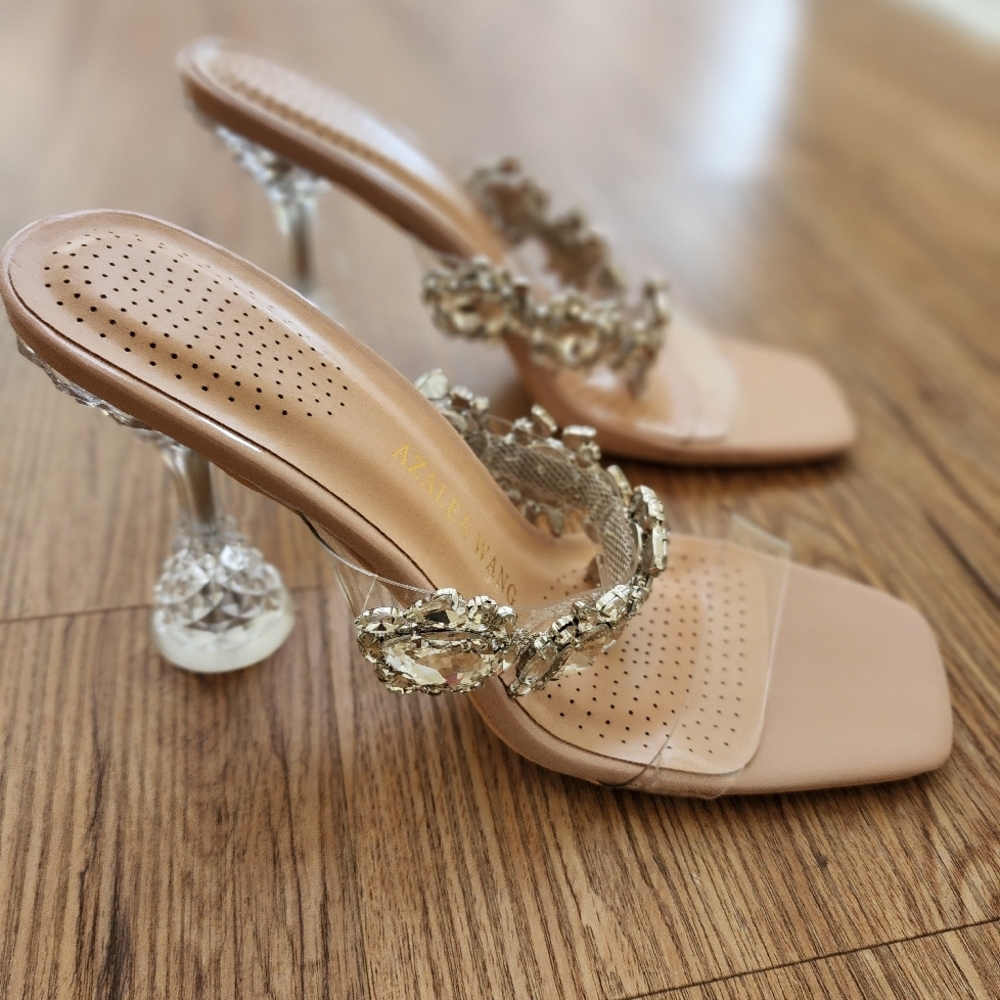 Vera Wang Nude Heels with Crystal Embellishments - Picture 11 of 13